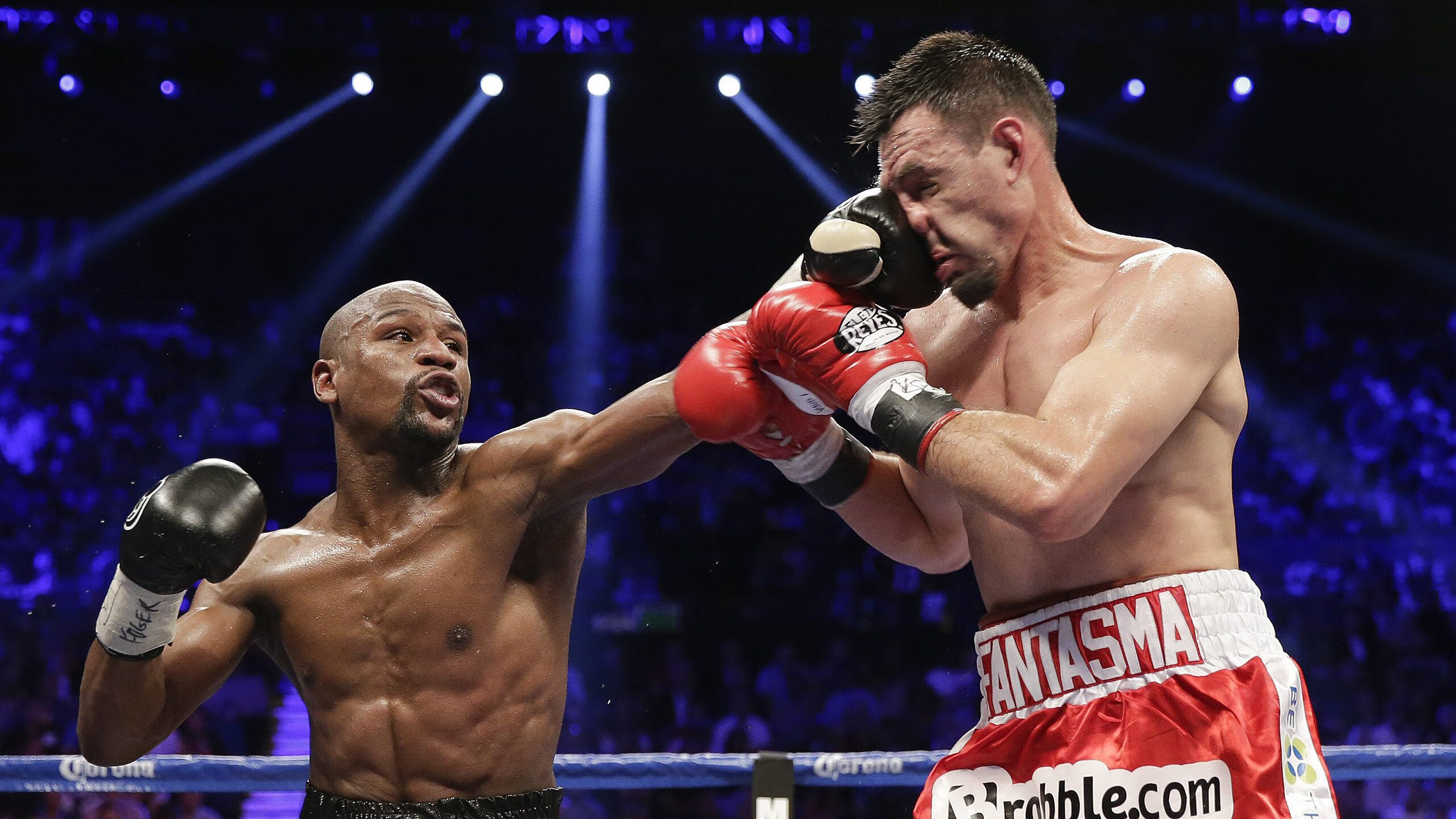 欧冠淘汰赛之夜,英格拉姆统治全场